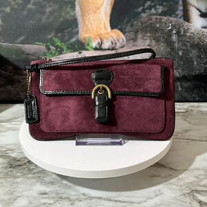COACH WRISTLET PURPLE SUEDE AND LEATHER.